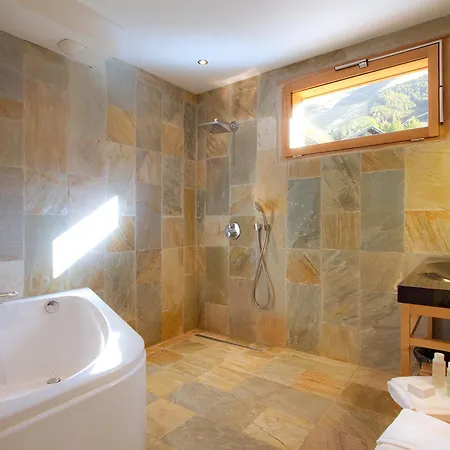 Vue Exceptionnelle - 6 Pers. Chalet